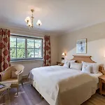 Alpen Glueck Lisa Garni