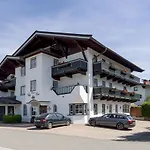 Alpen Glueck Lisa Garni מלון 4*
