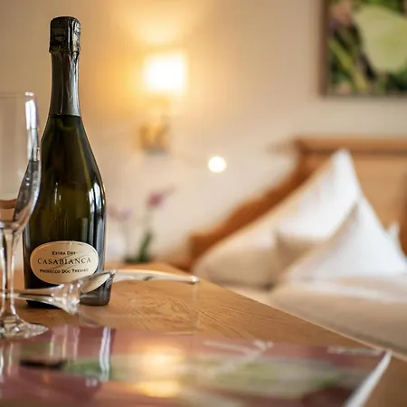 Alpen Glück Lisa Garni Hotel