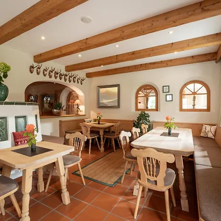 Alpen Glück Lisa Garni Hotel