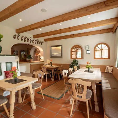 Alpen Glück Lisa Garni