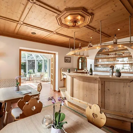 فندق Alpen Glueck Lisa Garni كيرشبرغ ان تيرول