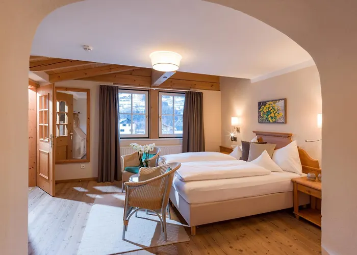 מלון Alpen Glueck Lisa Garni 4*