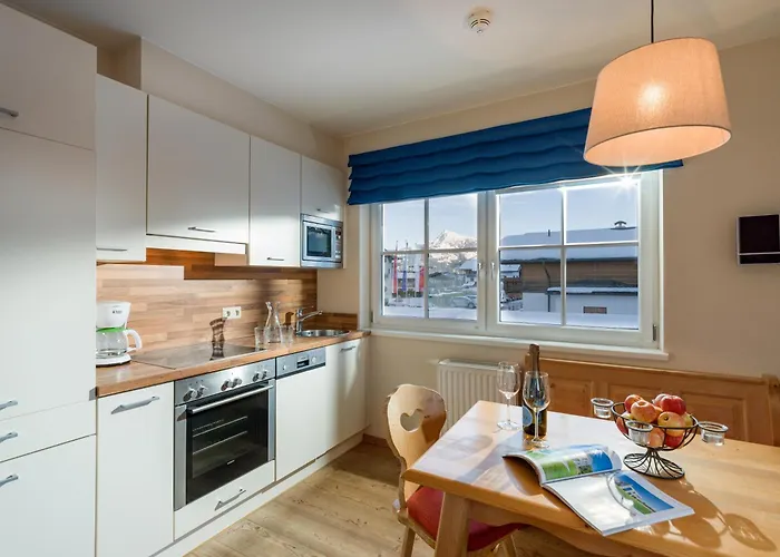 Alpen Glueck Lisa Garni מלון