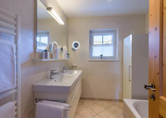 Alpen Glueck Lisa Garni מלון 4*