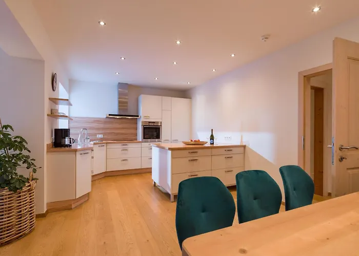 Alpen Glueck Lisa Garni 4* קירשברג אין טירול