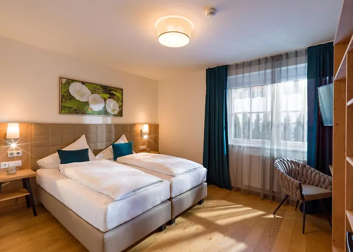 Alpen Glueck Lisa Garni מלון