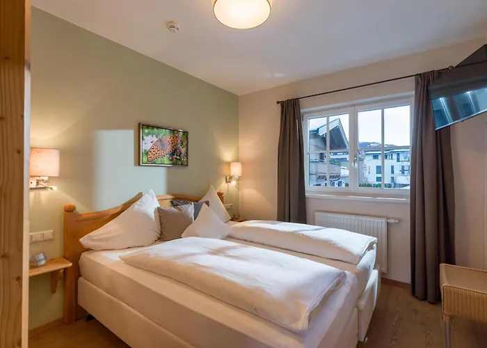 Alpen Glueck Lisa Garni