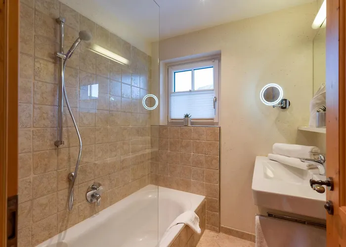 Alpen Glueck Lisa Garni 4* קירשברג אין טירול