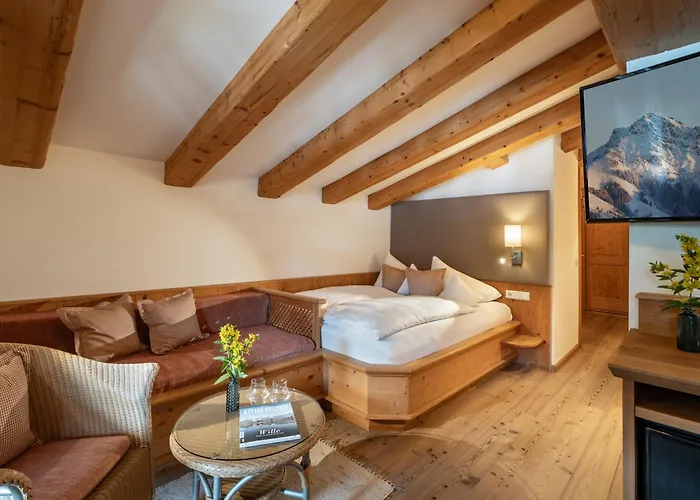 Alpen Glueck Lisa Garni מלון 4*