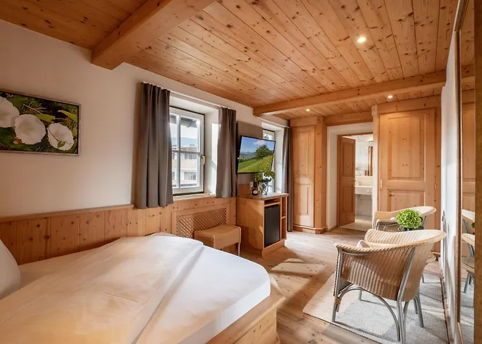 Alpen Glueck Lisa Garni מלון