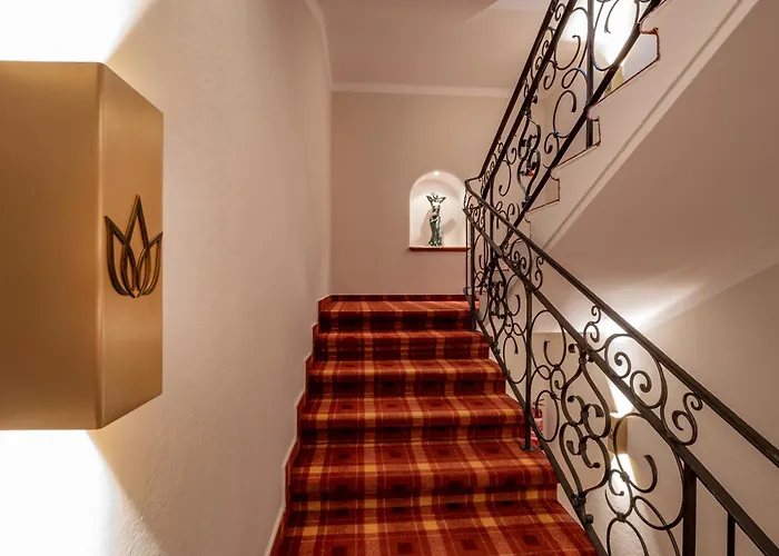 מלון Alpen Glueck Lisa Garni 4*