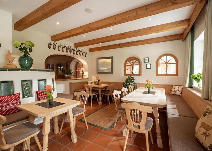 Alpen Glueck Lisa Garni מלון