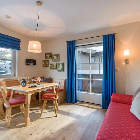Alpen Glueck Lisa Garni Отель 4*