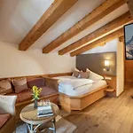 Alpen Glück Lisa Garni Otel 4*