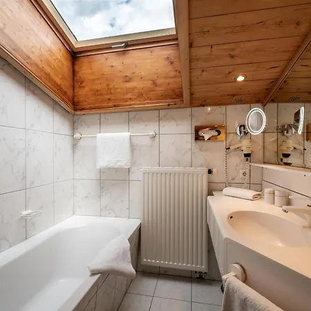 Alpen Glück Lisa Garni